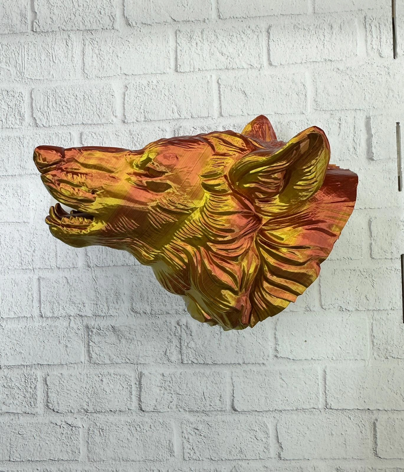 Dekoratif Altın Gold Kurt Duvar Heykeli Asılabilir Hediyelik 25x19 Cm ( Lisinya )