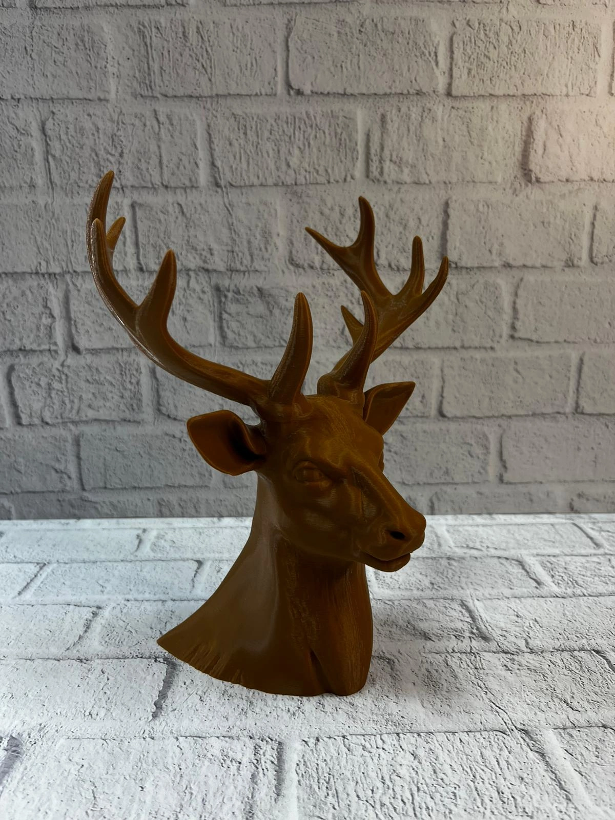 Dekoratif Kahverengi Geyik Biblo Salon Ve Raf Dekoru ( Lisinya )