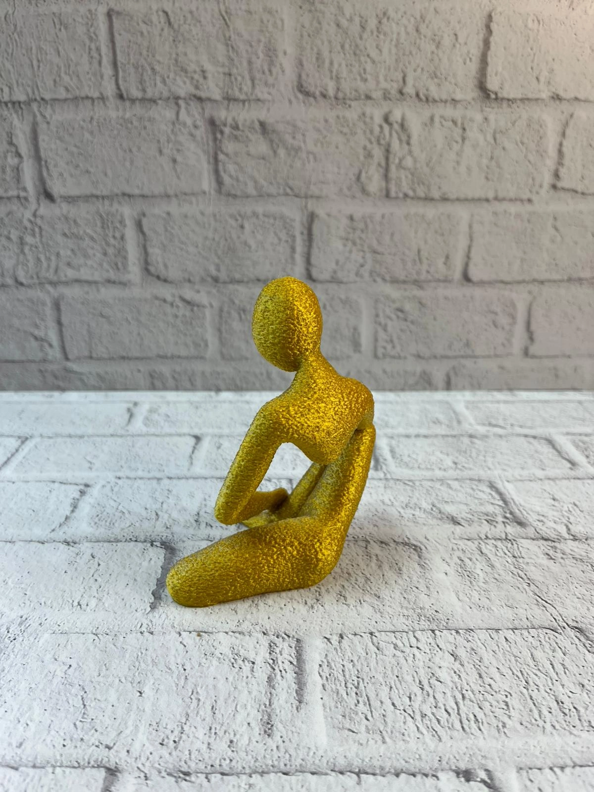 Dekoratif Sarı İnsan Figürü Modern Masa Ve Raf Süsü ( Lisinya )