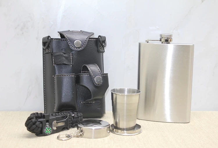 Deri Kılıflı Shot Bardaklı Matara Alk3913 ( Lisinya )