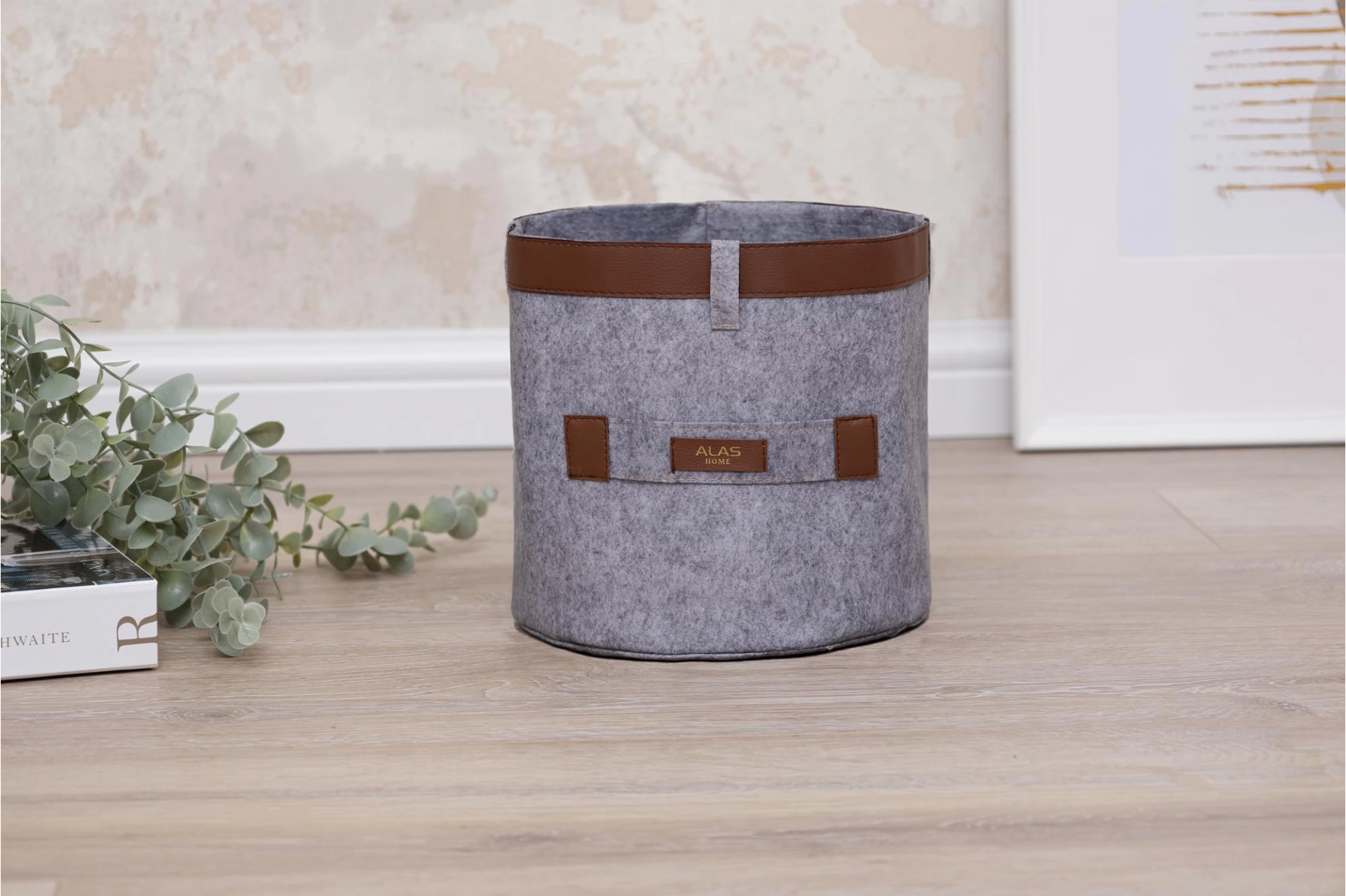 Deri Şeritli Yuvarlak Çok Amaçlı Düzenleyici Organizer Kutu Keçe Sepet (mini) 03822 ( Lisinya ) Deri Şeritli Yuvarlak Çok Amaçlı Düzenleyici Organizer Kutu Keçe Sepet (mini) 03822 ( Lisinya )