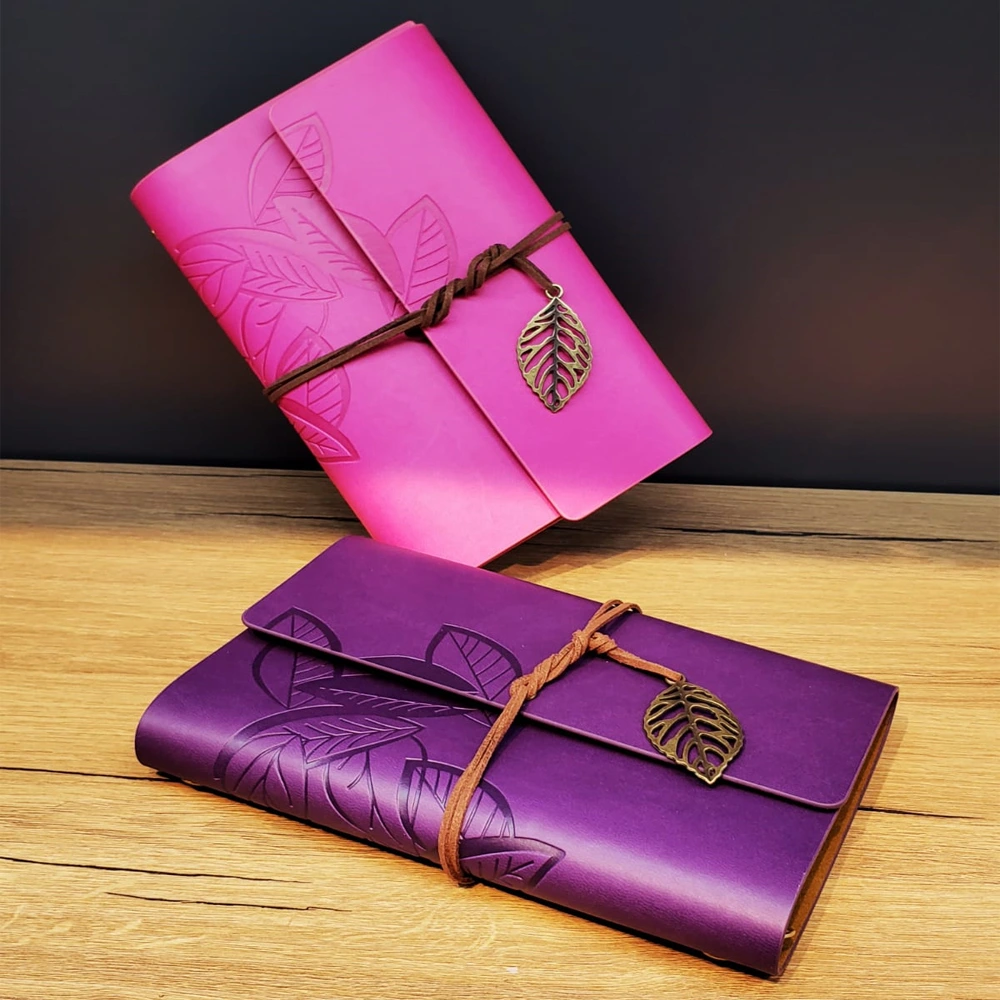 Deri Yaprak Desenli Çizgisiz Defter ( Lisinya ) Deri Yaprak Desenli Çizgisiz Defter ( Lisinya )