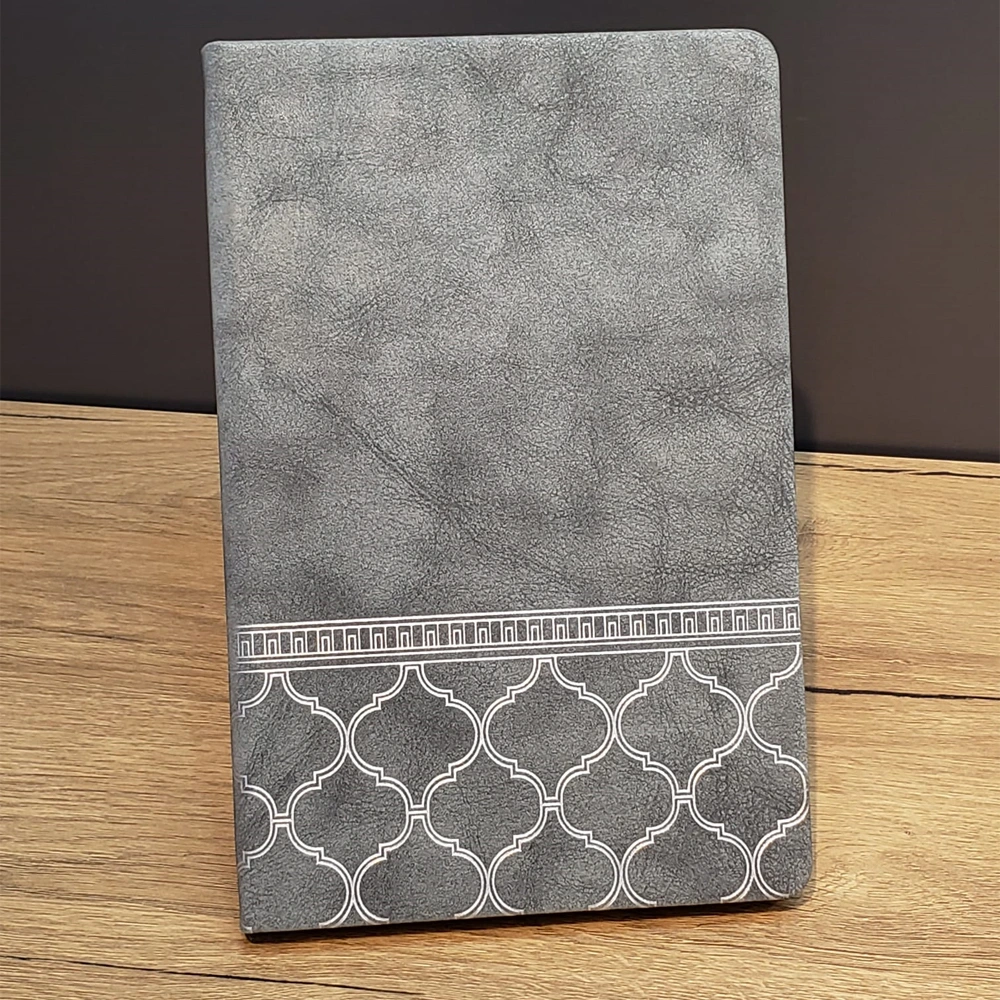 Desenli Gri Renk Deri Defter ( Lisinya ) Desenli Gri Renk Deri Defter ( Lisinya )