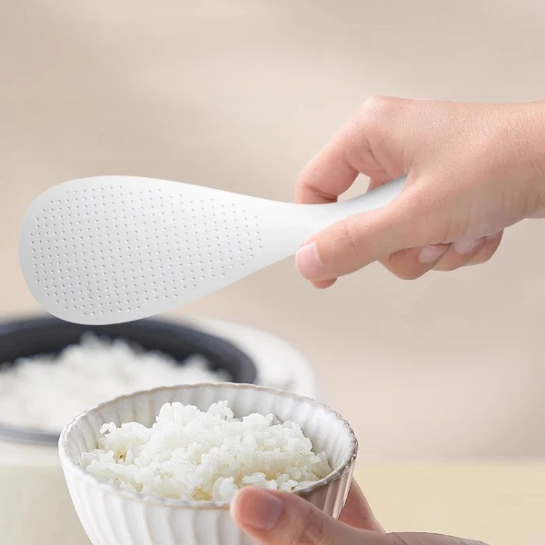 Devrilmeyen Yapışmayan Pilav Kaşığı ( Lisinya ) Devrilmeyen Yapışmayan Pilav Kaşığı ( Lisinya )