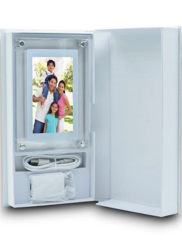 Dijital Fotoğraf Çerçevesi ( Lisinya )