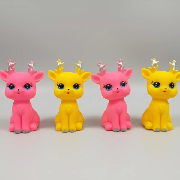 Evcil Hayvan Sesli Geyik Şeklinde Plastik Oyuncak ( Lisinya )