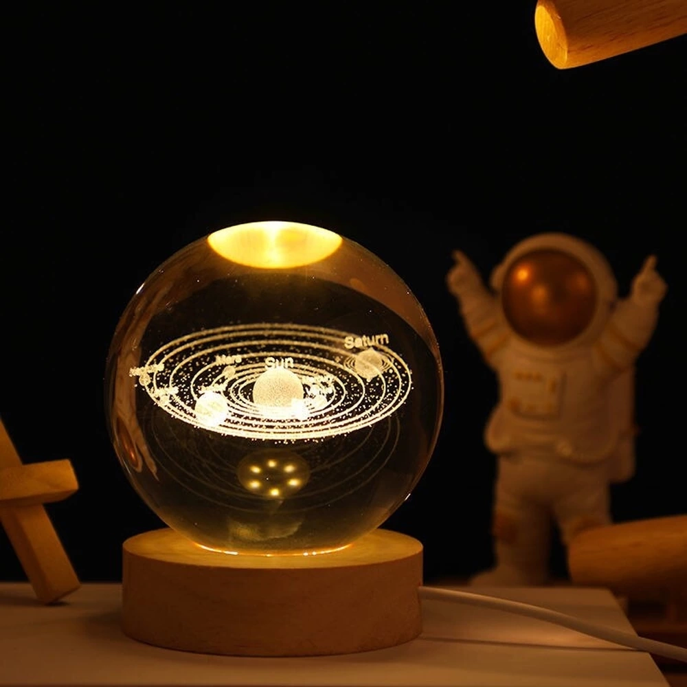 Gezegenler Temalı Ahşap Altlıklı Işıklı Cam Küre ( Lisinya )