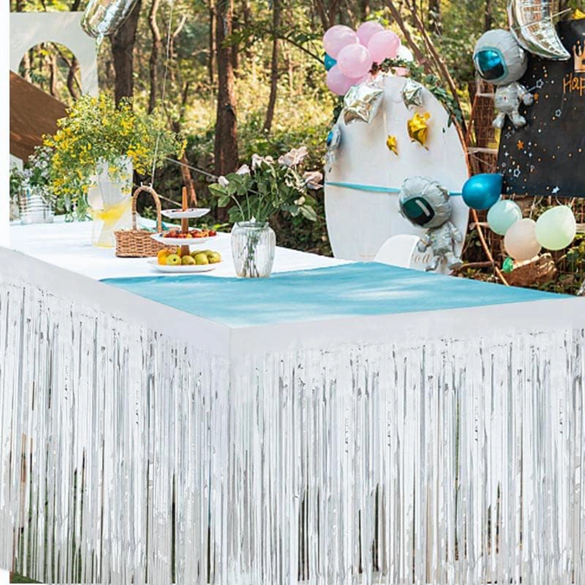 Gümüş Metalize Masa Eteği ( Lisinya ) Gümüş Metalize Masa Eteği ( Lisinya )