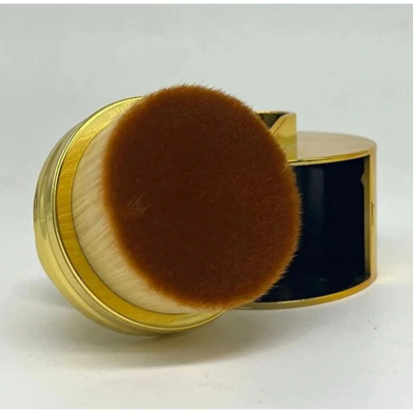 Hazneli Lastik Parlatma Fırçası ( Lisinya ) Hazneli Lastik Parlatma Fırçası ( Lisinya )