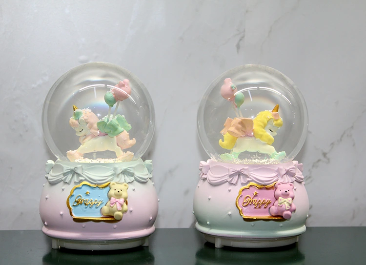 Işıklı Müzikli Kar Küresi Orta Boy ( Lisinya ) Işıklı Müzikli Kar Küresi Orta Boy ( Lisinya )