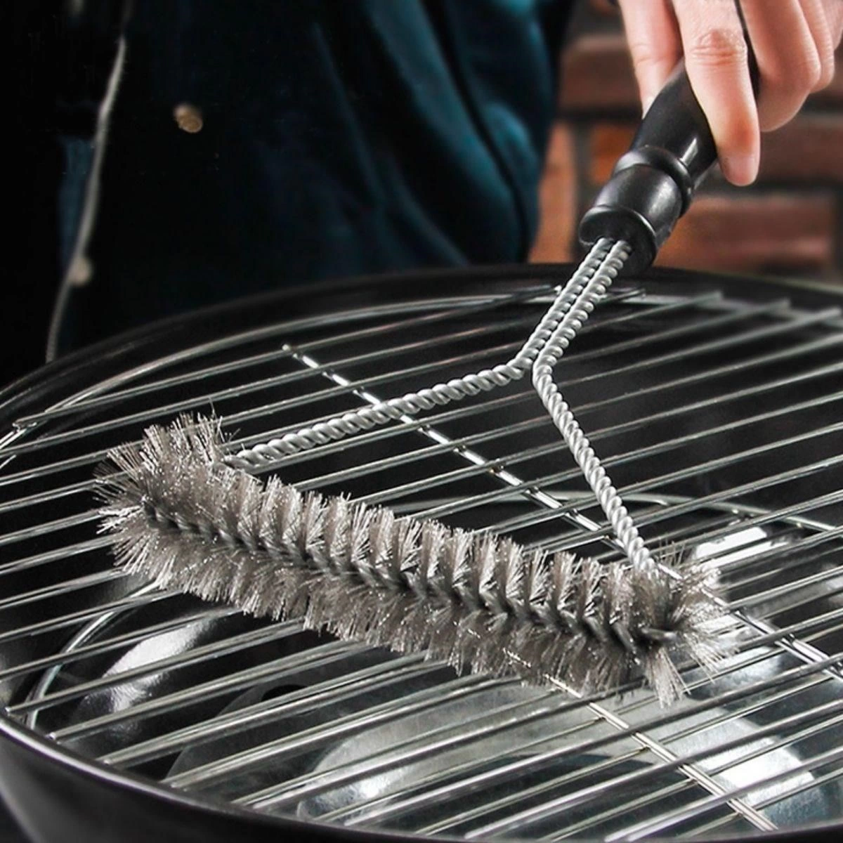 Izgara Tel Temizlik Fırçası ( Lisinya ) Izgara Tel Temizlik Fırçası ( Lisinya )