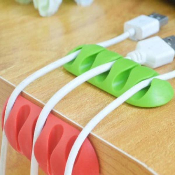 Kablo Tutucu 5 Kanallı 3 Adet ( Lisinya ) Kablo Tutucu 5 Kanallı 3 Adet ( Lisinya )