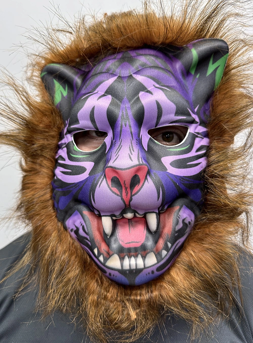 Kahverengi Saçlı Dişli Kurt Maskesi Mega Peluş 16 No ( Lisinya ) Kahverengi Saçlı Dişli Kurt Maskesi Mega Peluş 16 No ( Lisinya )