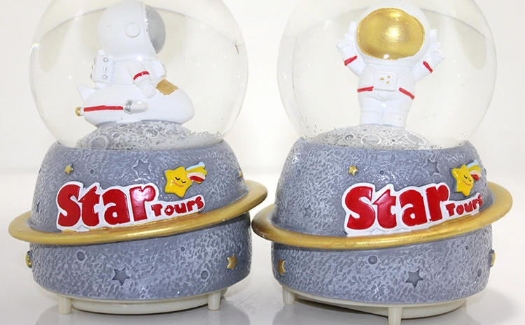 Kar Küresi Işıklı Müzikli 13 Cm ( Lisinya ) Kar Küresi Işıklı Müzikli 13 Cm ( Lisinya )