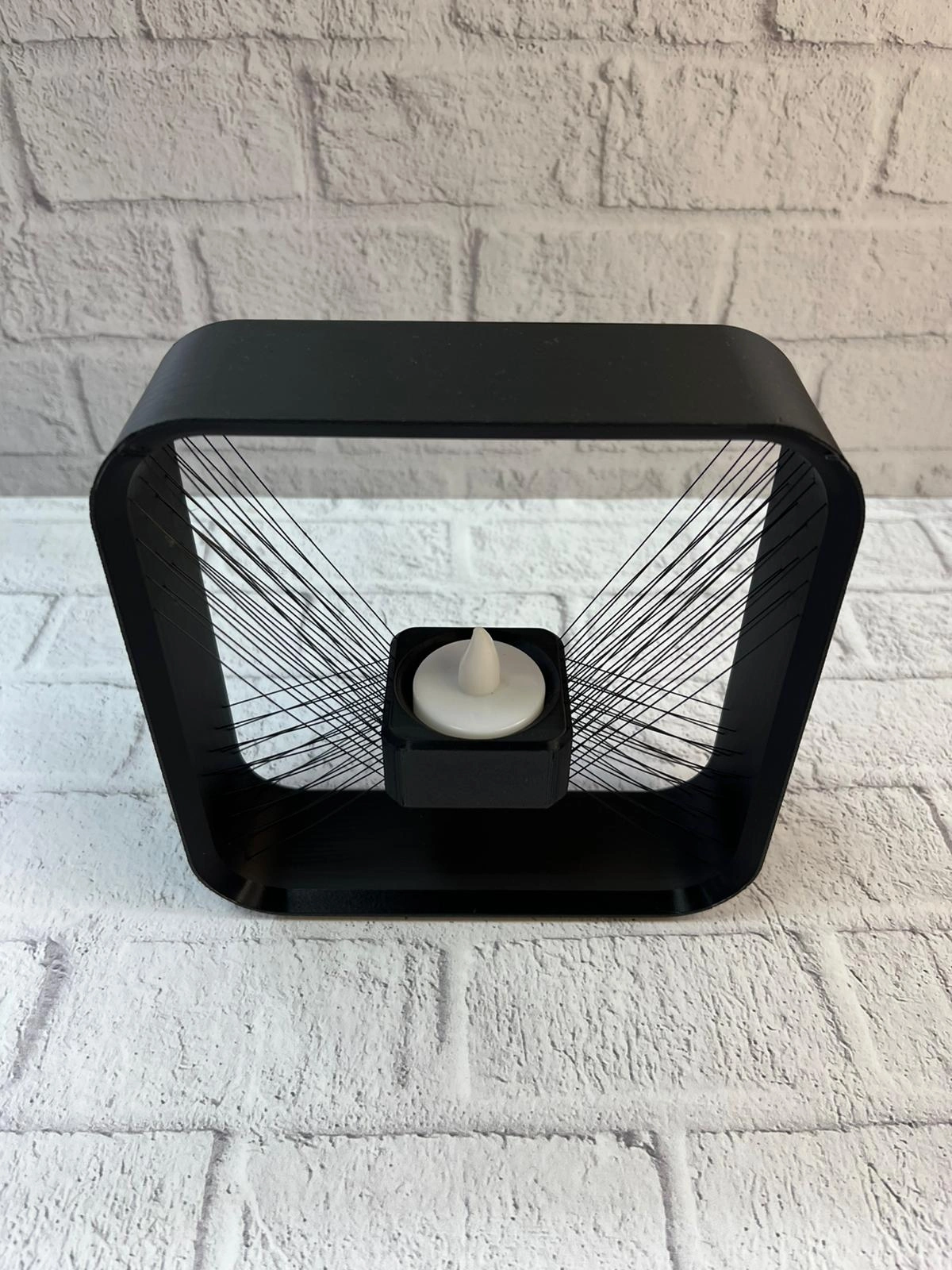 Kare Askılı Mumluk Duvara Asılan Şık Dekoratif Mumluk 16×16 Cm ( Lisinya )