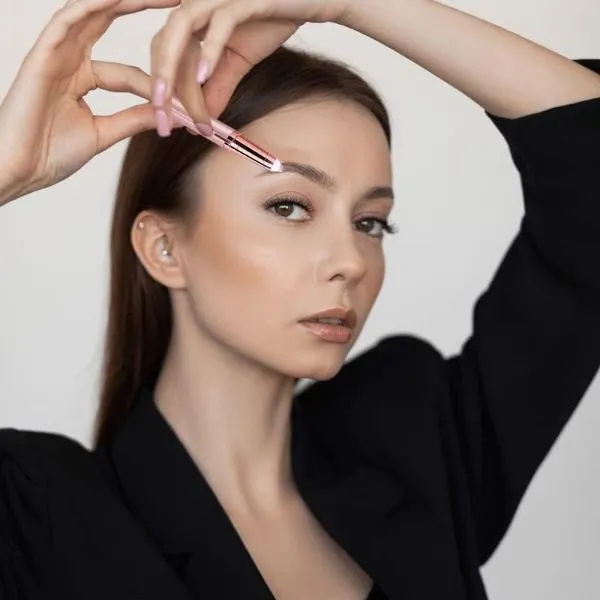 Kaş Epilasyon Aleti ( Lisinya ) Kaş Epilasyon Aleti ( Lisinya )