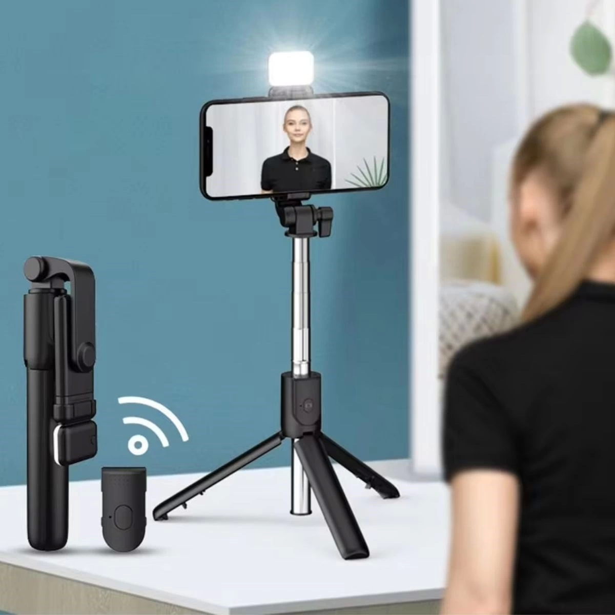 Kendiliğinden Led Işıklı Kumandalı Uzayabilen Selfie Çubuğu,masa Üstü Tripod ( Lisinya ) Kendiliğinden Led Işıklı Kumandalı Uzayabilen Selfie Çubuğu,masa Üstü Tripod ( Lisinya )