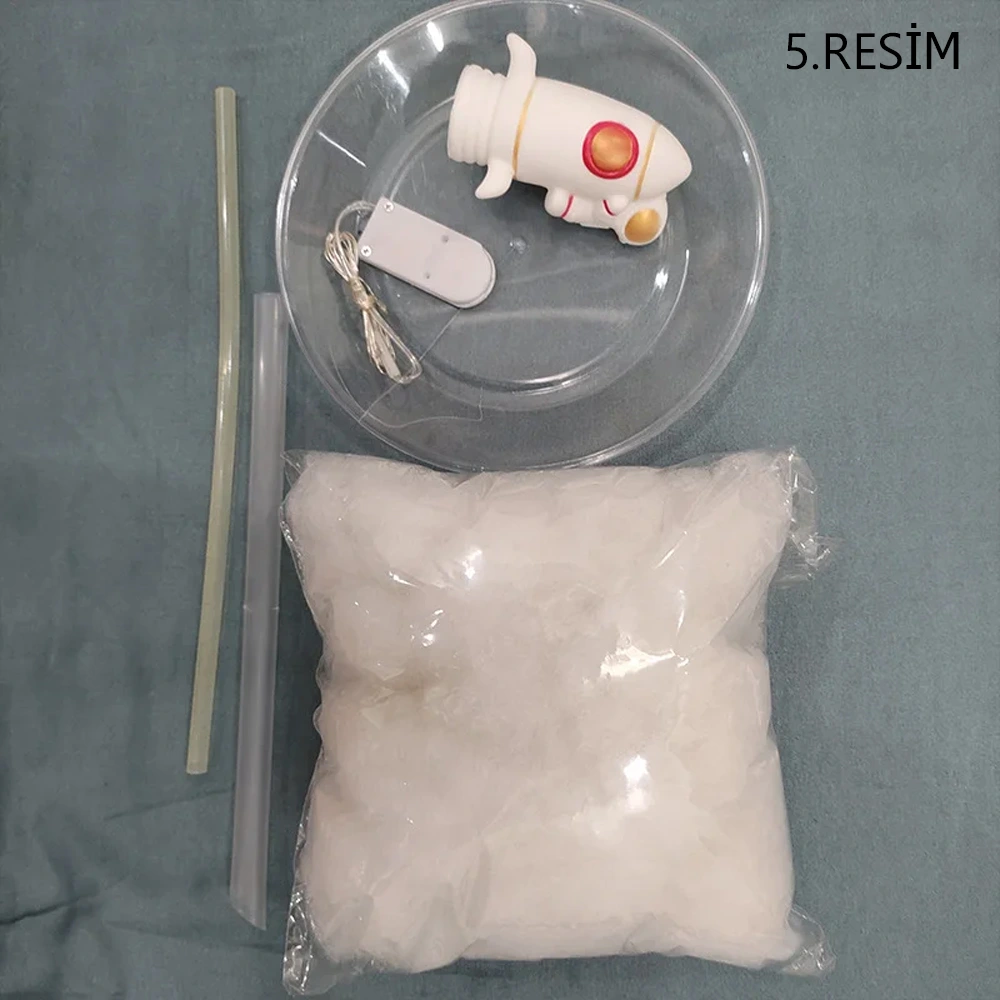 Kendin Yap Uçan Astronot Tasarımlı Gece Lambası ( Lisinya ) Kendin Yap Uçan Astronot Tasarımlı Gece Lambası ( Lisinya )