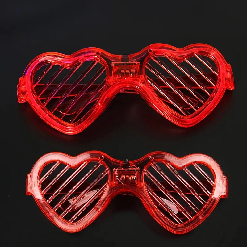 Kırmızı Led Işıklı Kalp Gözlük – 3 Modlu ( Lisinya ) Kırmızı Led Işıklı Kalp Gözlük – 3 Modlu ( Lisinya )