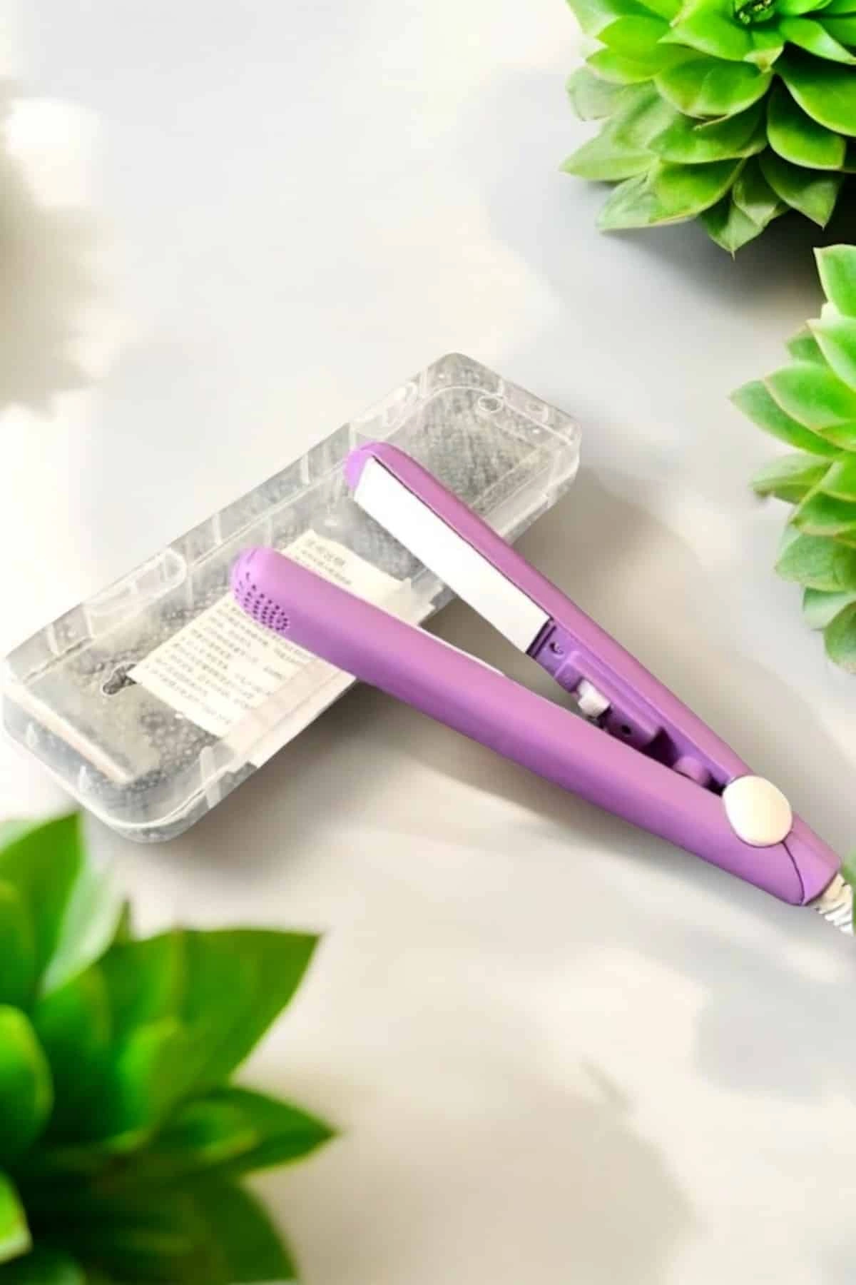 Kompakt Ve Hafif: Elektriklenme Karşıtı Mini Saç Düzleştirici ( Lisinya )