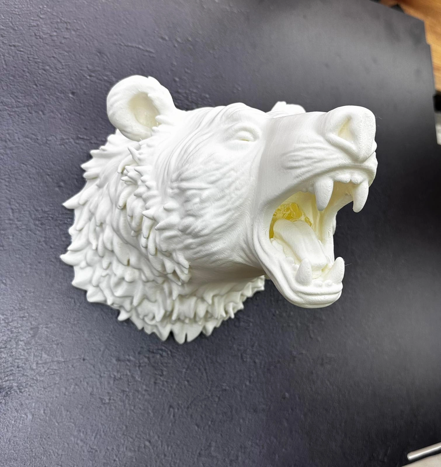 Krem Ayı Figürü Duvar Süsü Asılabilir Hediyelik Dekoratif 25x19 Cm ( Lisinya )