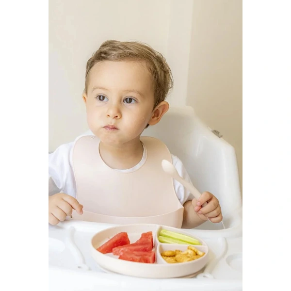 Krem Rengi 3’lü Silikon Yemek Seti – Önlük + Diş Kaşıyıcılı Kaşık + Vakumlu Tabak ( Lisinya ) Krem Rengi 3’lü Silikon Yemek Seti – Önlük + Diş Kaşıyıcılı Kaşık + Vakumlu Tabak ( Lisinya )