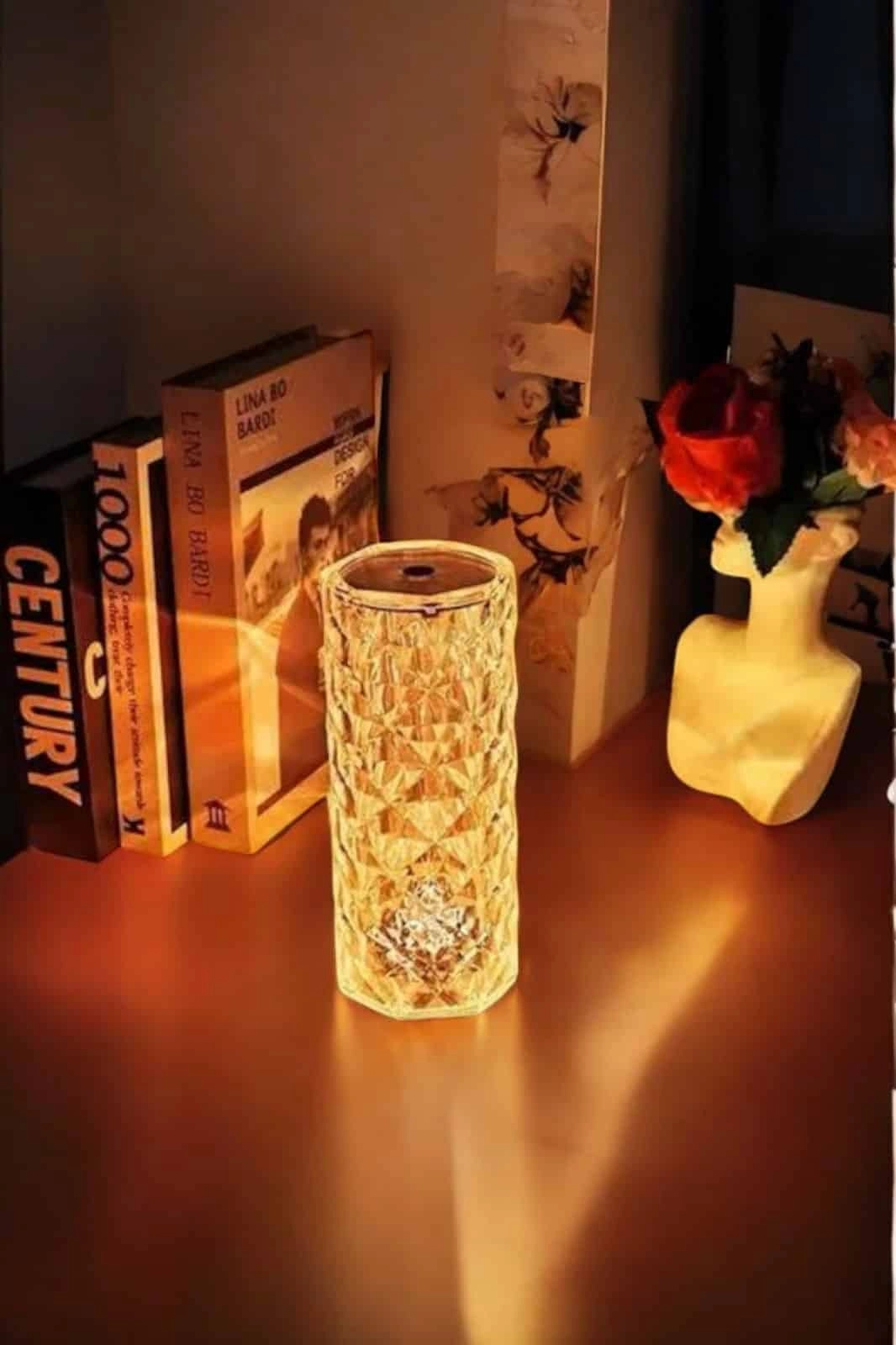 Kristal Dokunmatik Ve Kumandalı Masa Ve Gece Lambası ( Lisinya ) Kristal Dokunmatik Ve Kumandalı Masa Ve Gece Lambası ( Lisinya )