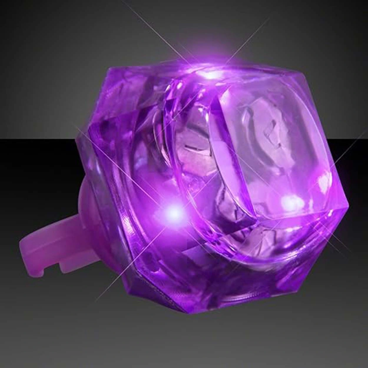Kristal Tasarımlı Led Işıklı Mor Yüzük ( Lisinya ) Kristal Tasarımlı Led Işıklı Mor Yüzük ( Lisinya )