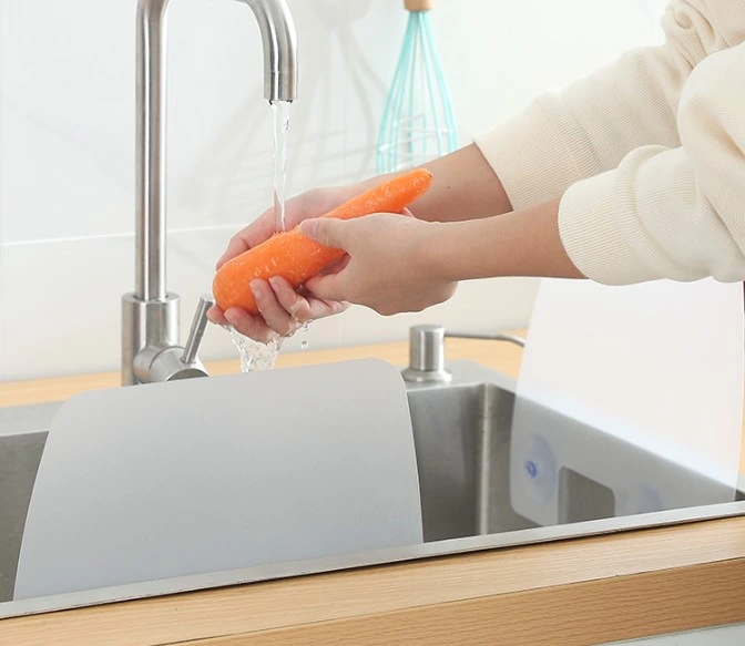 Lavabo Ve Ocak Sıçrama Önleyici Vantuzlu Kalkan ( Lisinya ) Lavabo Ve Ocak Sıçrama Önleyici Vantuzlu Kalkan ( Lisinya )