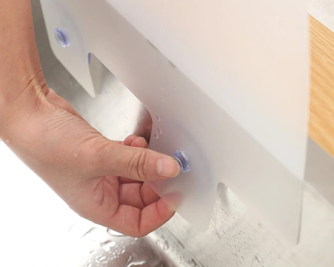 Lavabo Ve Ocak Sıçrama Önleyici Vantuzlu Kalkan ( Lisinya ) Lavabo Ve Ocak Sıçrama Önleyici Vantuzlu Kalkan ( Lisinya )