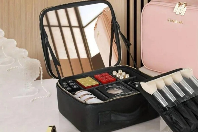 Makyaj Kutusu ( Lisinya ) Makyaj Kutusu ( Lisinya )