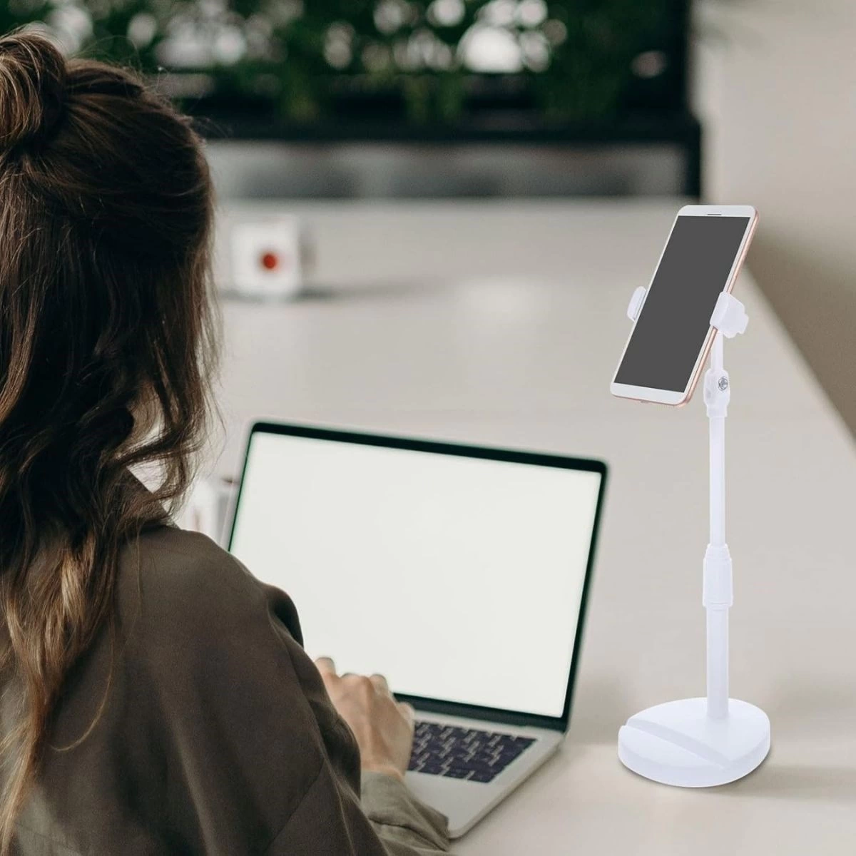 Masa Üstü Tablet Ve Telefon Tutucu Plastik Aparat Beyaz Telefon Standı ( Lisinya )