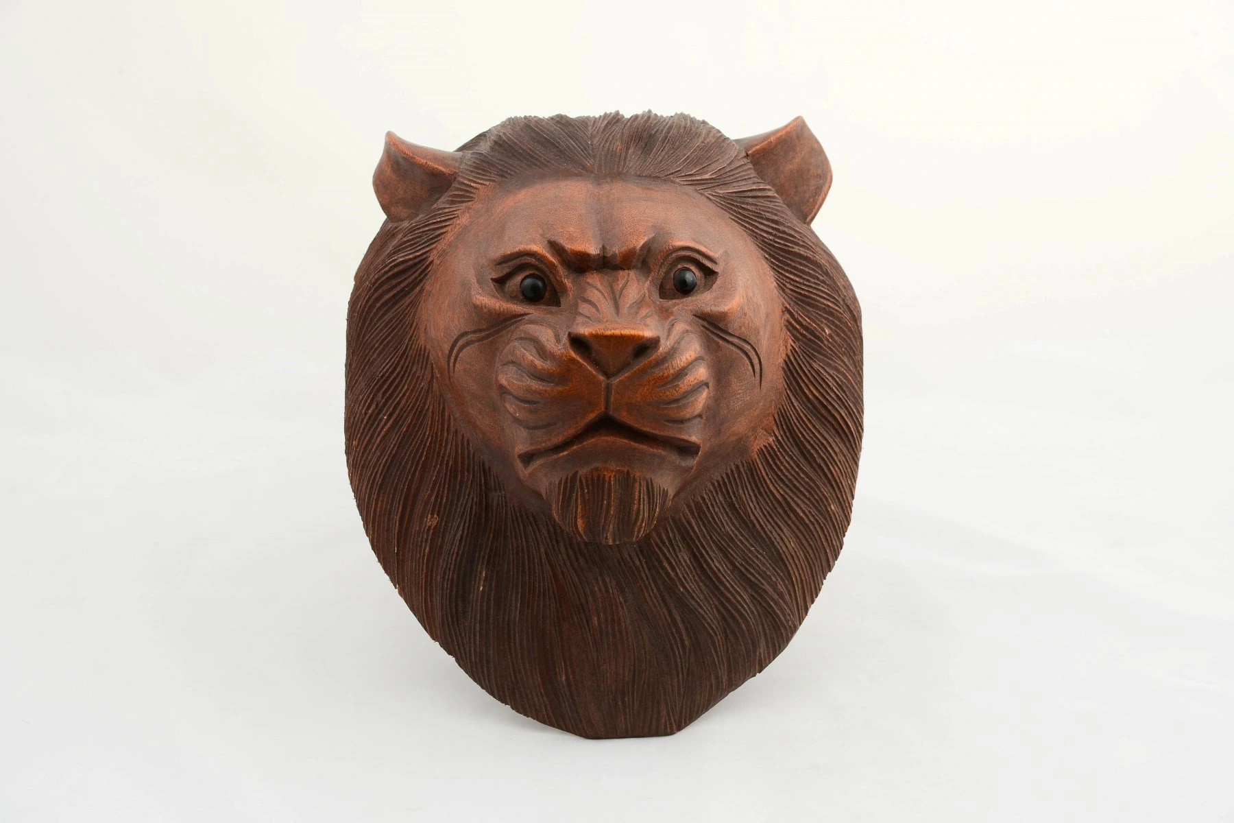 Maun Ağacı El Yapımı Dekoratif Aslan Büstü ( Lisinya ) Maun Ağacı El Yapımı Dekoratif Aslan Büstü ( Lisinya )