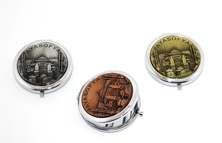 Metal Ayasofya Kabartmalı El Aynası ( Lisinya ) Metal Ayasofya Kabartmalı El Aynası ( Lisinya )