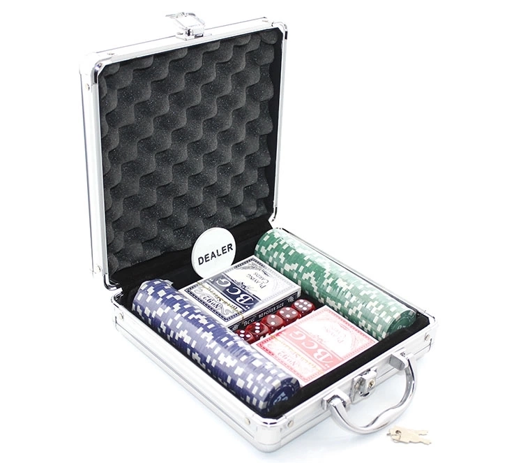 Metal Çantalı 100 Chipli Poker Oyunu Alk1495 ( Lisinya ) Metal Çantalı 100 Chipli Poker Oyunu Alk1495 ( Lisinya )