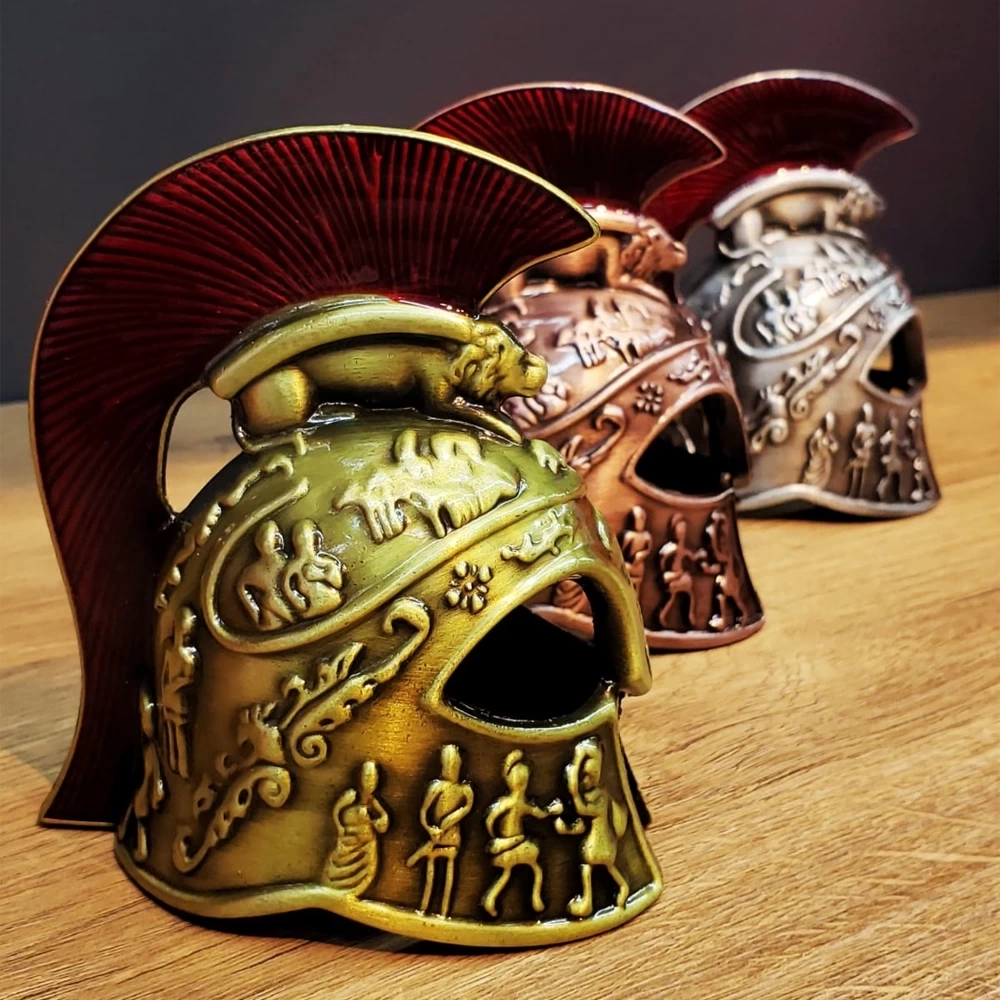 Metal Dekoratif Şövalye Miğferi ( Lisinya ) Metal Dekoratif Şövalye Miğferi ( Lisinya )