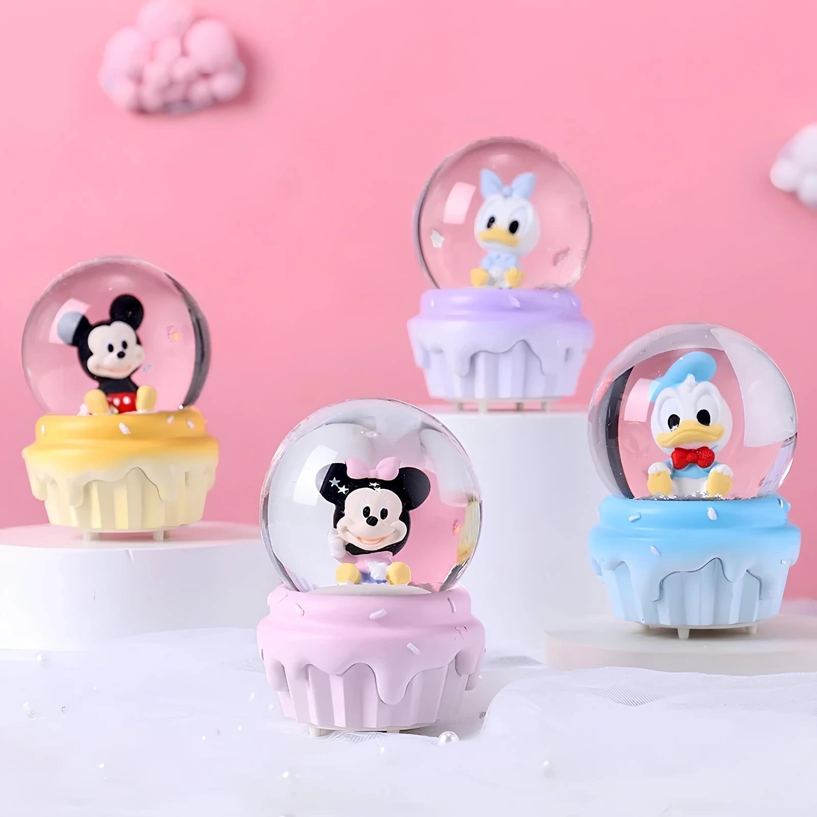 Mickey Mouse Işıklı Kar Küresi 9 Cm Alk3112 ( Lisinya )