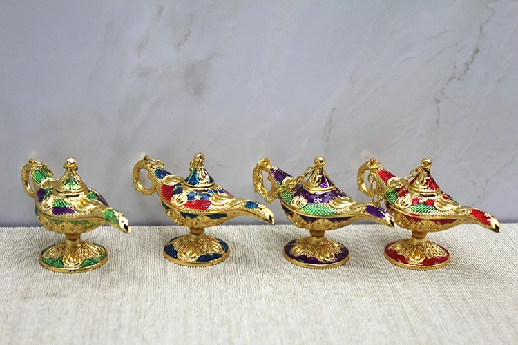 Mineli Metal Alaaddin Lambası Model 1 ( Lisinya ) Mineli Metal Alaaddin Lambası Model 1 ( Lisinya )