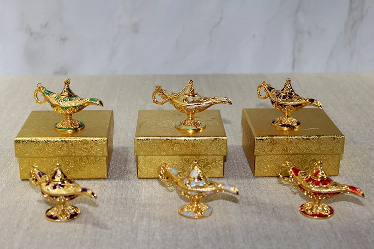 Mineli Metal Alaaddin Lambası Model 2 ( Lisinya ) Mineli Metal Alaaddin Lambası Model 2 ( Lisinya )