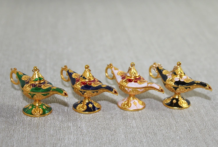 Mineli Metal Alaaddin Lambası Model 7 ( Lisinya ) Mineli Metal Alaaddin Lambası Model 7 ( Lisinya )