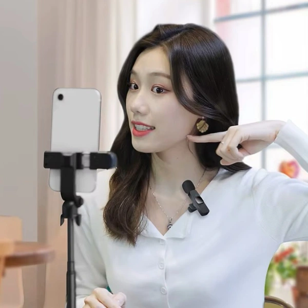 Mini Yaka Mikrofonu Type-c Uyumlu ( Lisinya ) Mini Yaka Mikrofonu Type-c Uyumlu ( Lisinya )