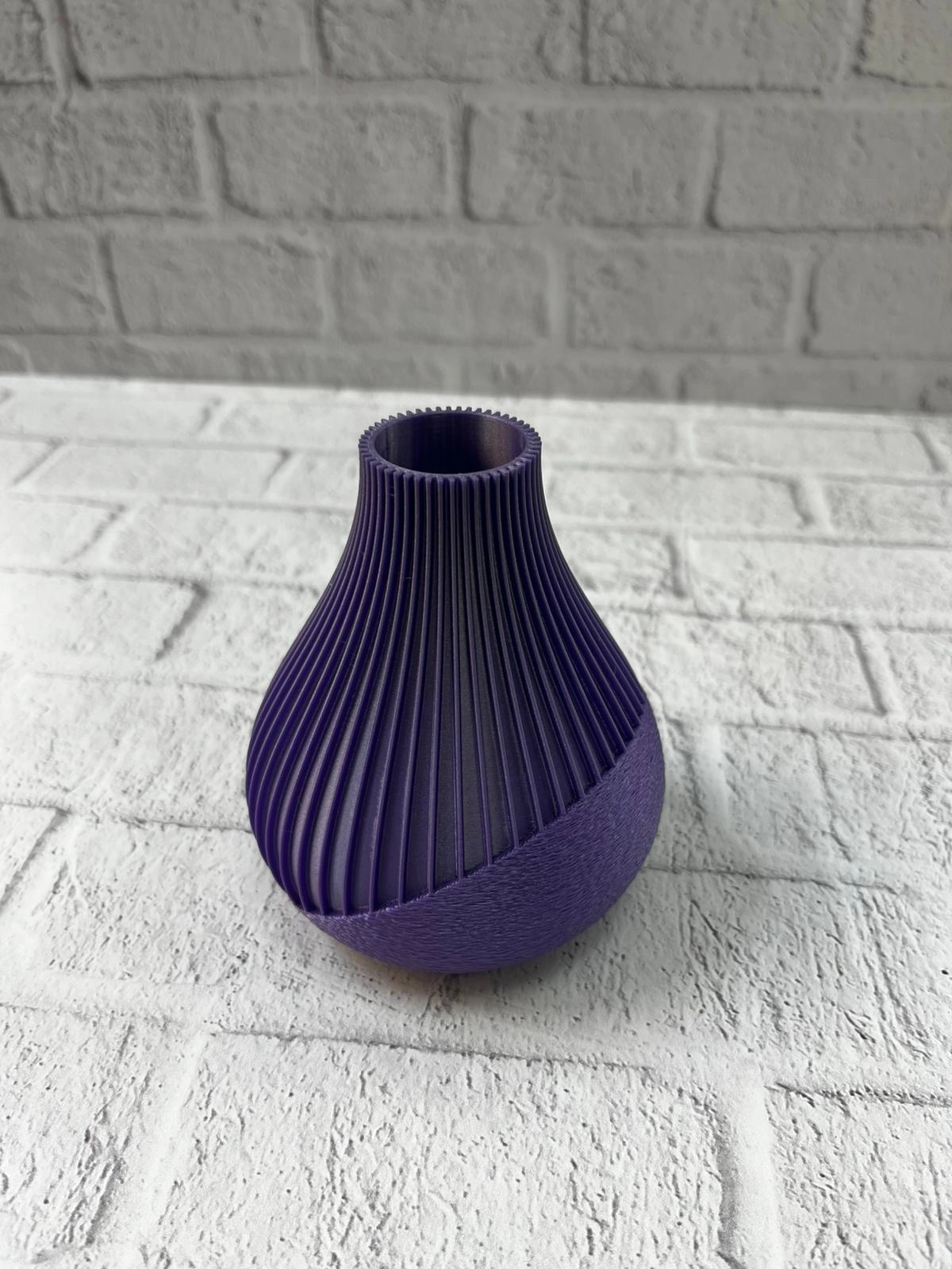 Mor Çizgili Dekoratif Vazo 11 Cm Modern Tasarım Aksesuar ( Lisinya )