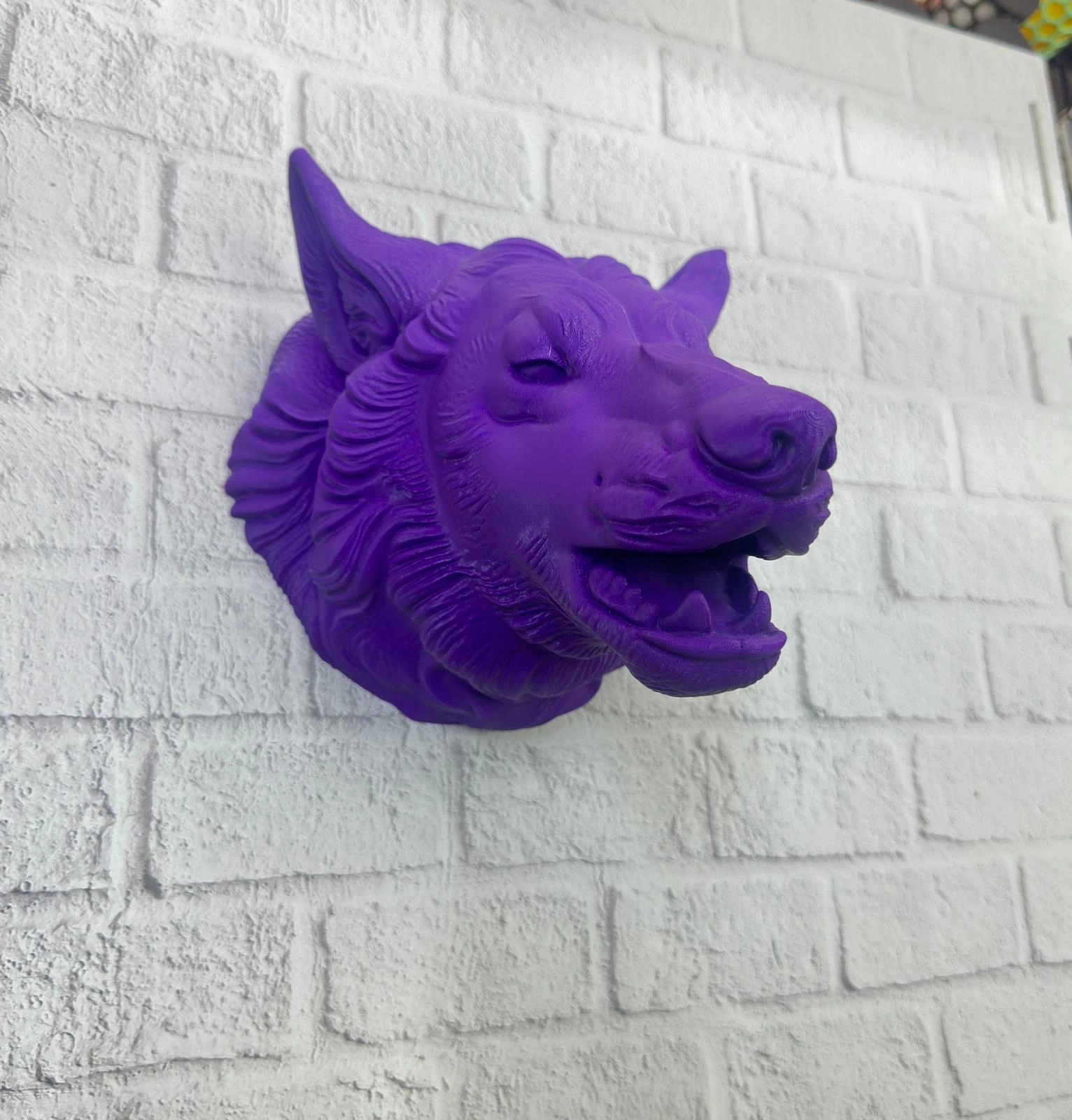 Mor Renk 3d Kurt Başı Duvar Dekoru Asılabilir Maskot Heykel 25x19 Cm ( Lisinya )