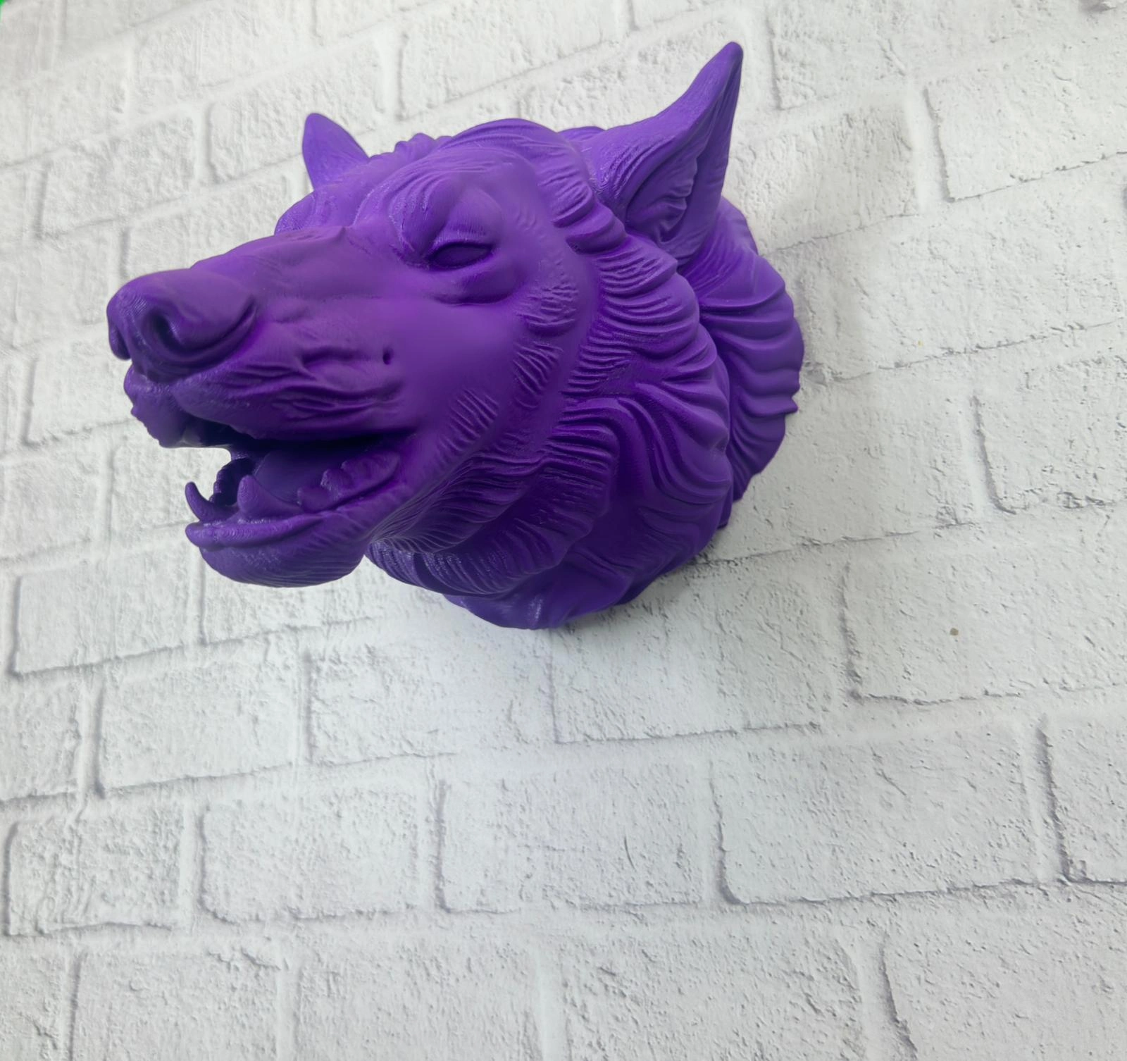 Mor Renk 3d Kurt Başı Duvar Dekoru Asılabilir Maskot Heykel 25x19 Cm ( Lisinya )