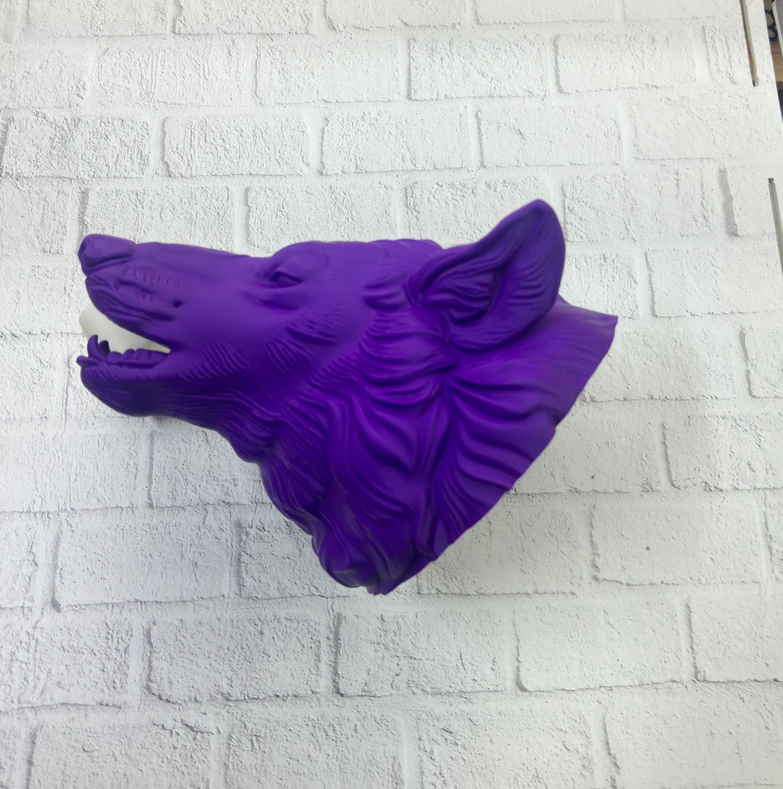 Mor Renk 3d Kurt Başı Duvar Dekoru Asılabilir Maskot Heykel 25x19 Cm ( Lisinya )