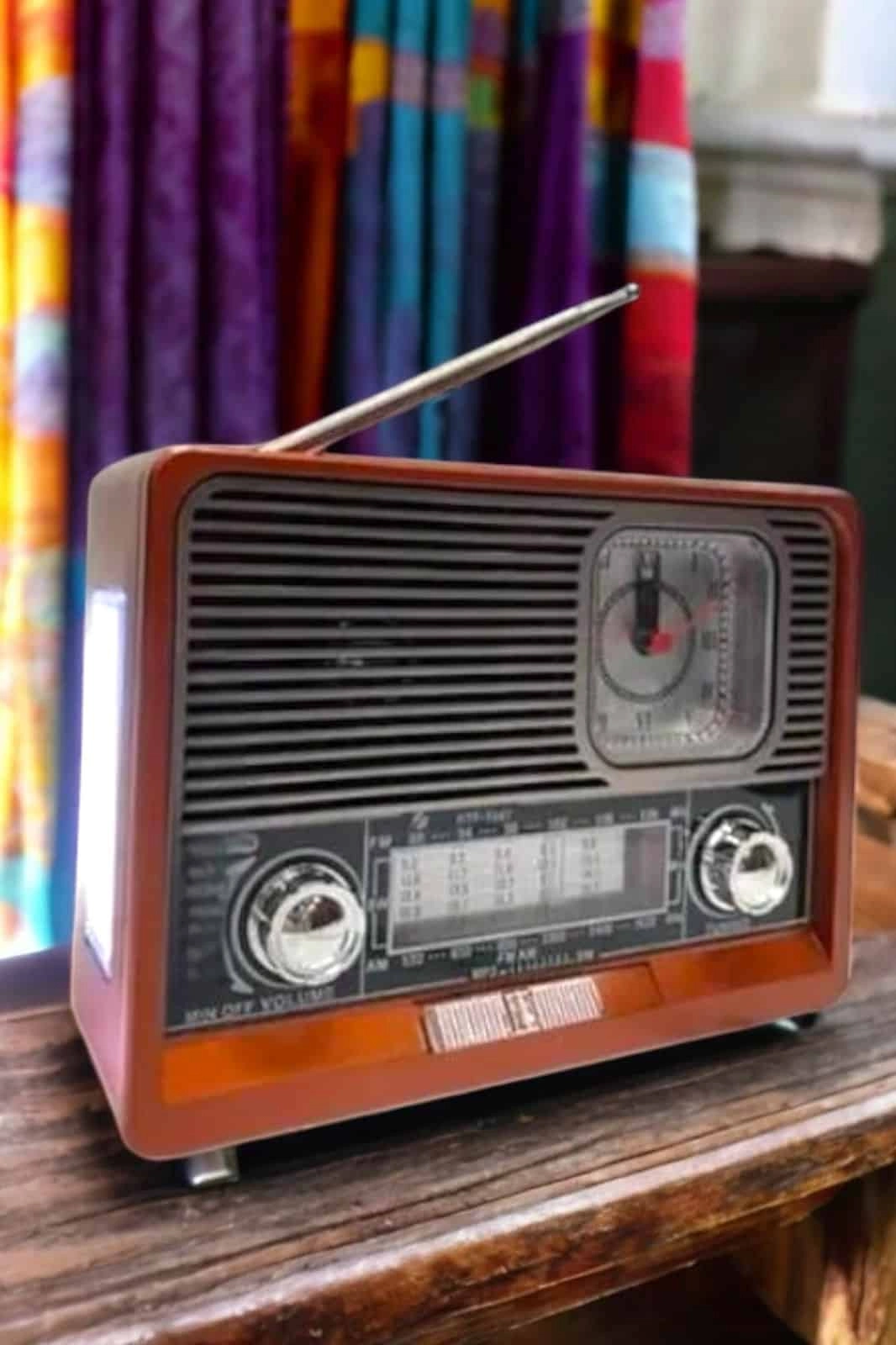 Nostaljik Radyo Usb,aux Ve Sd Kart Girişli Bluetooth Bağlantılı ( Lisinya )