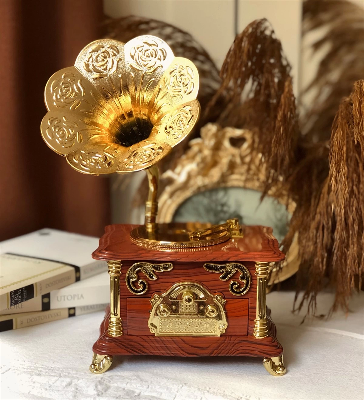 Nostaljik Tasarımlı Kurmalı Ve Çekmeceli Gramofon Müzik Kutusu (kahverengi) ( Lisinya ) Nostaljik Tasarımlı Kurmalı Ve Çekmeceli Gramofon Müzik Kutusu (kahverengi) ( Lisinya )