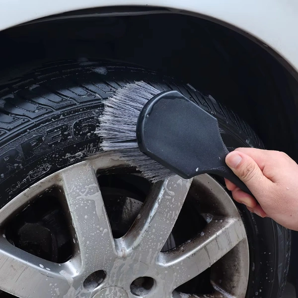 Oto Lastik Ve Jant Yıkama Fırçası ( Lisinya ) Oto Lastik Ve Jant Yıkama Fırçası ( Lisinya )