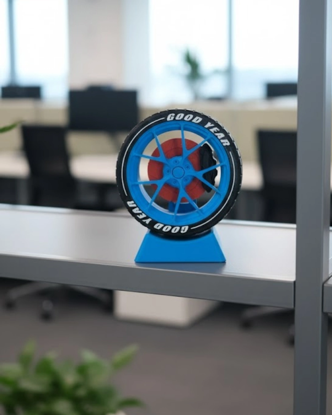 Otomobil Jant Görünümlü Masa Üstü Ofis Süsü ( Lisinya )