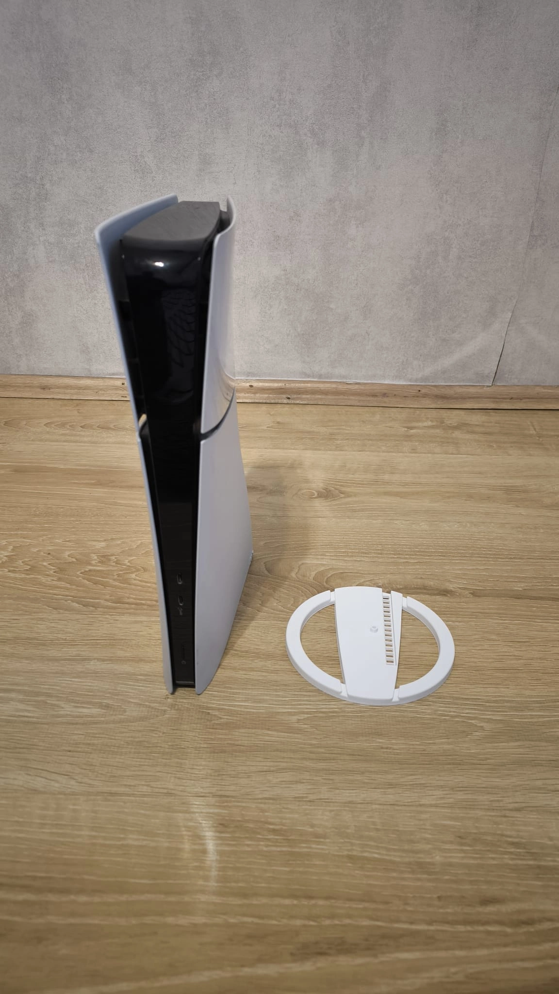 Oyun Konsolu Tutucu Şık Ve Minimal Masa Üstü Stand ( Lisinya )